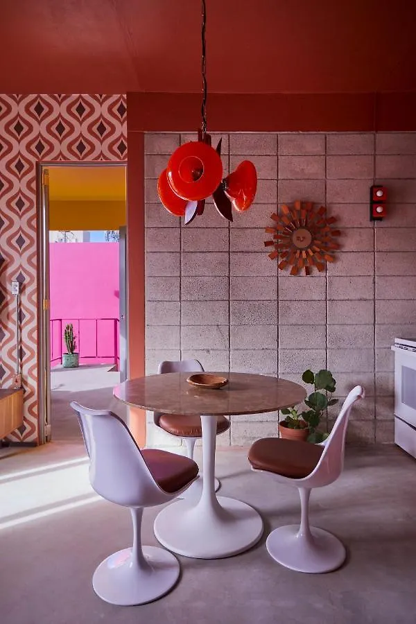 아파트 Mood Haus By Dw - 70'S Retro Stays 산후안